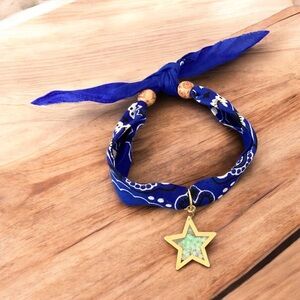(#133) Blue Star Charm Bracelet